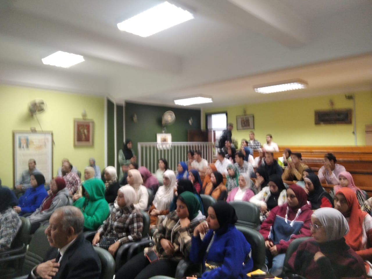 جانب من الندوات