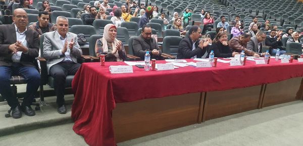 جانب من المهرجان