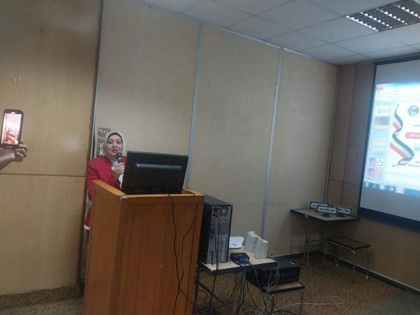 جانب من الندوة