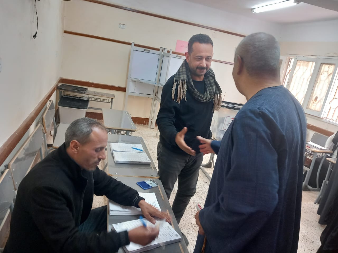 حشود غفيرة من المواطنين