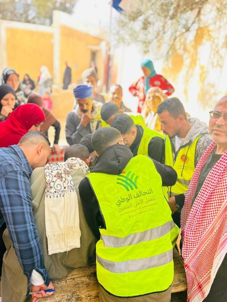 شباب أسيوط يشارك في العملية الانتخابية