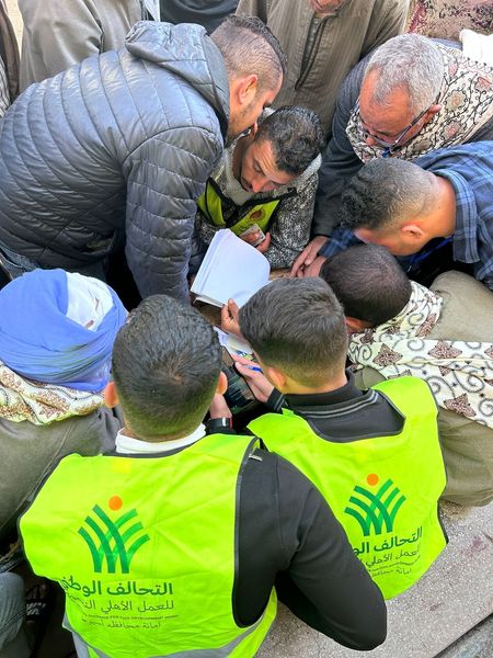 شباب أسيوط يشارك في العملية الانتخابية