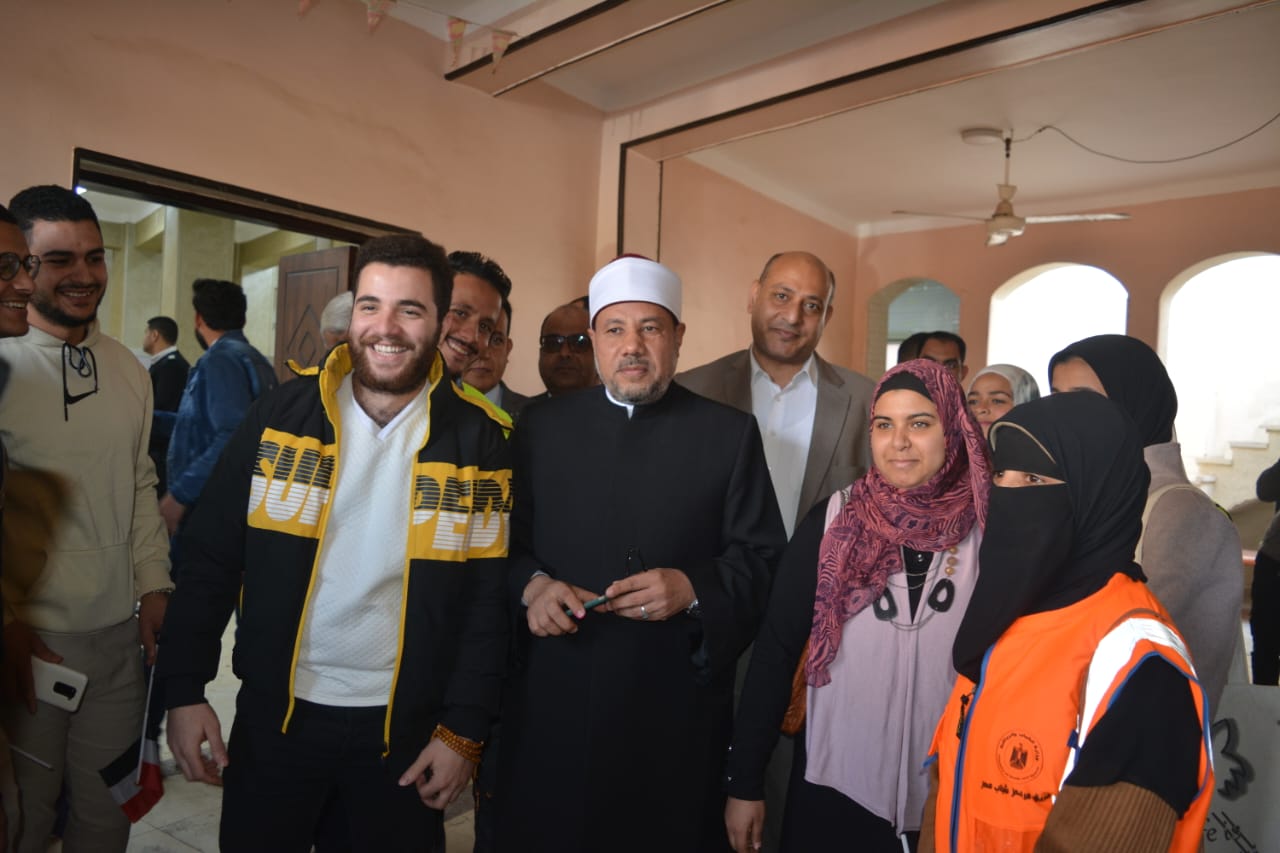 جانب من زيارة الدكتور نائب رئيس جامعة الأزهر للوجة القبلي