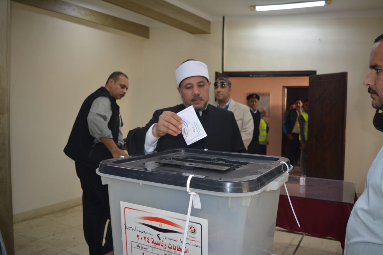 جانب من زيارة الدكتور نائب رئيس جامعة الأزهر للوجة القبلي