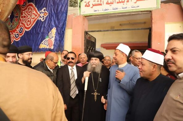 الأنبا يؤانس مطران الكنيسة الأرثوذكسية بأسيوط حشدًا جماهيريًا لدعم المشاركة الشعبية