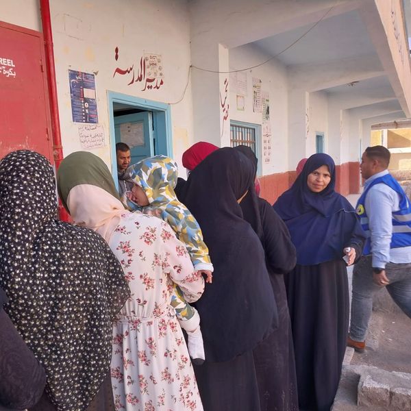 حشود غفيرة من المواطنين