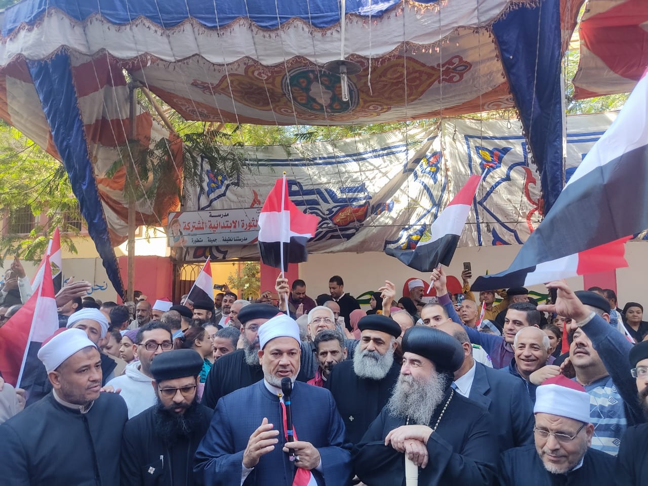 وكيل وزارة الأوقاف بأسيوط ومرافقية