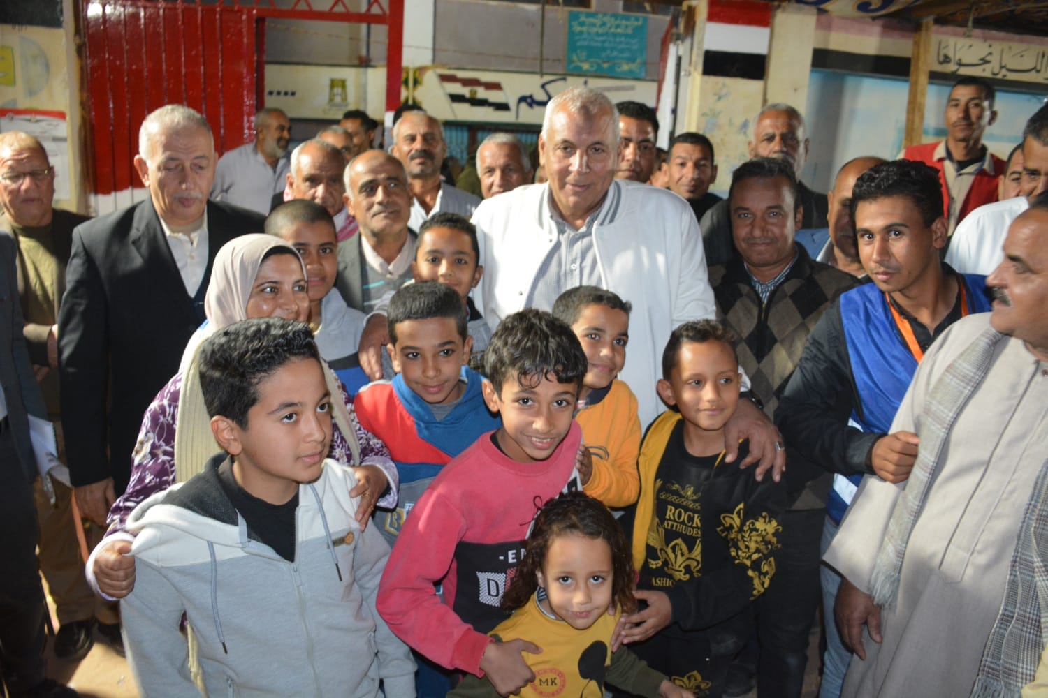 جانب من زيارة محافظ الوادي الجديد