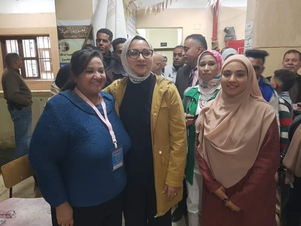 نائب محافظ الوادي الجديد تتفقد اللجان الانتخابية
