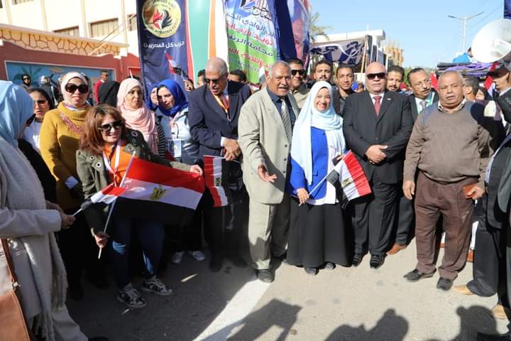 وكيل التعليم بالوادي الجديد أثناء جولته التفقدية