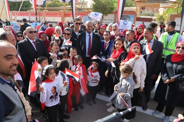 وكيل التعليم بالوادي الجديد أثناء جولته التفقدية