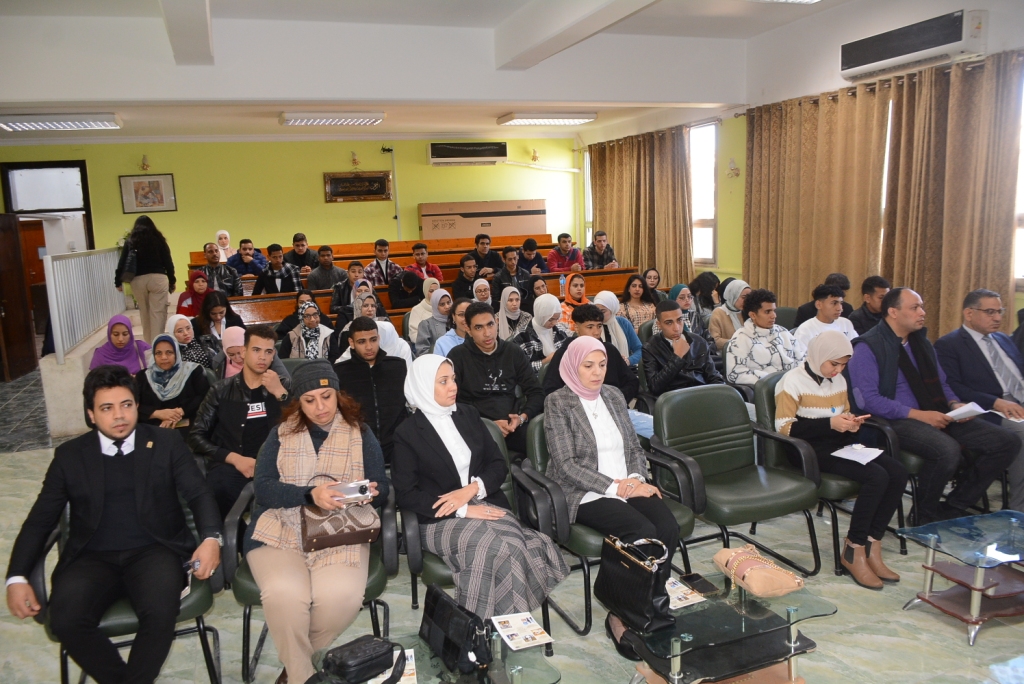 جانب من الندوة