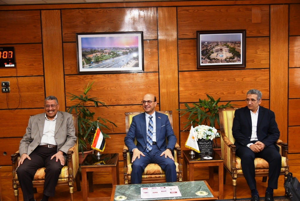 جانب من الزيارة