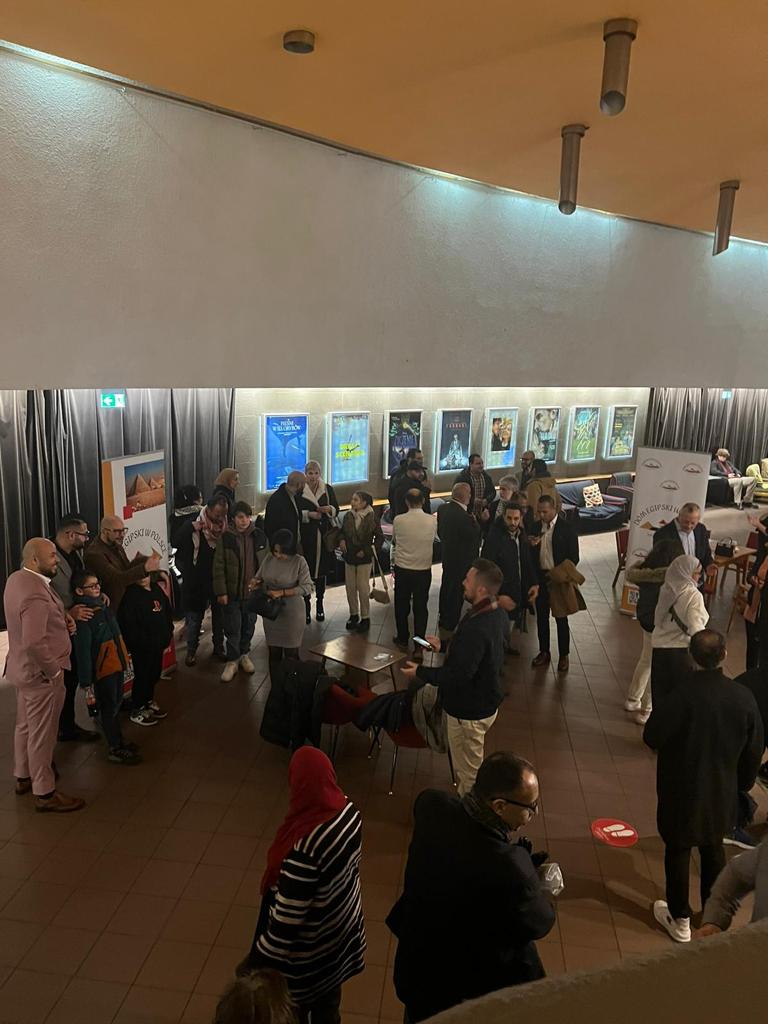 received_2018344095211764