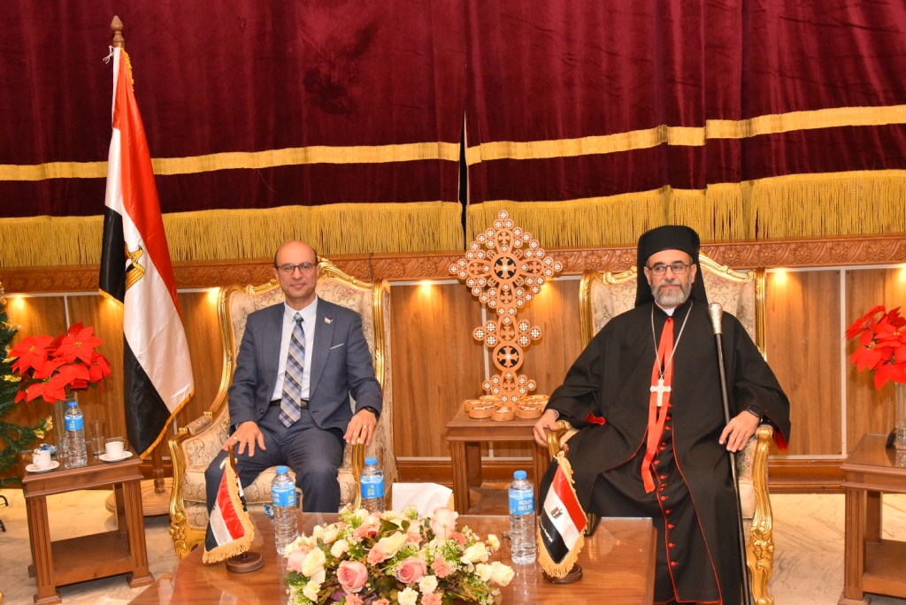 جانب من زيارات رئيس جامعة أسيوط