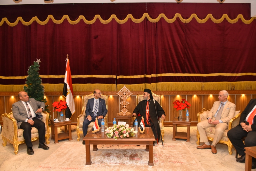 جانب من زيارات رئيس جامعة أسيوط