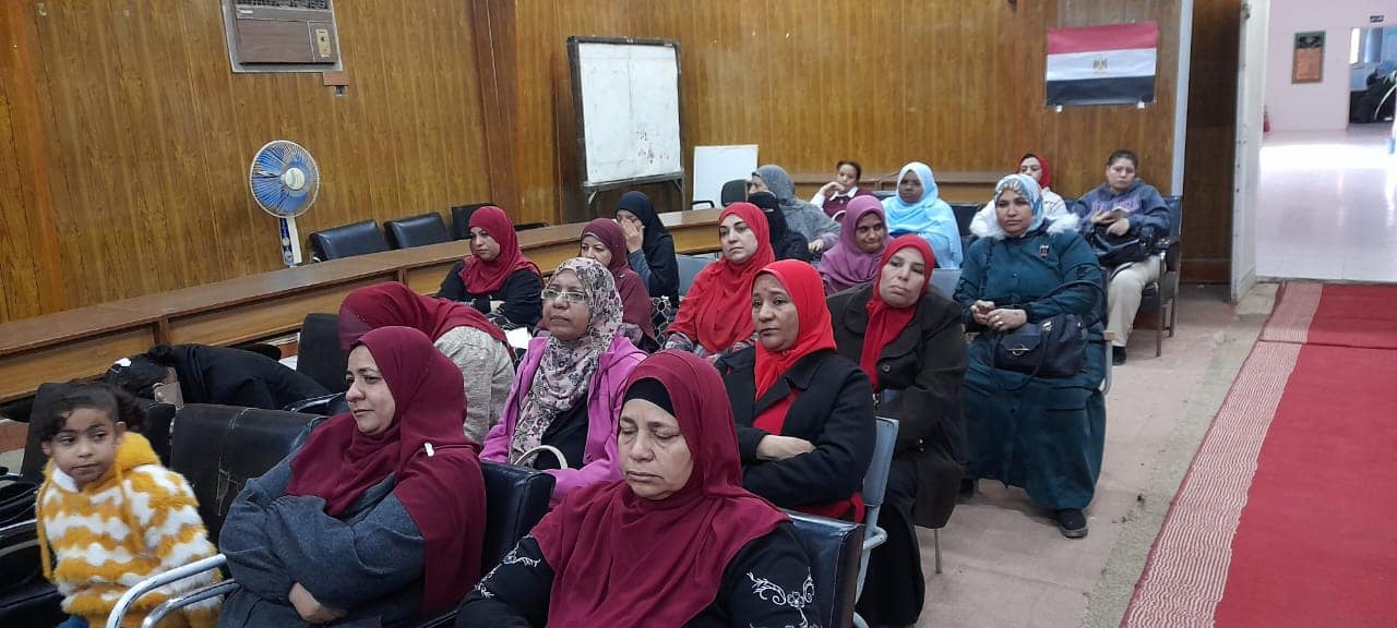 جانب من ضيوف الندوة