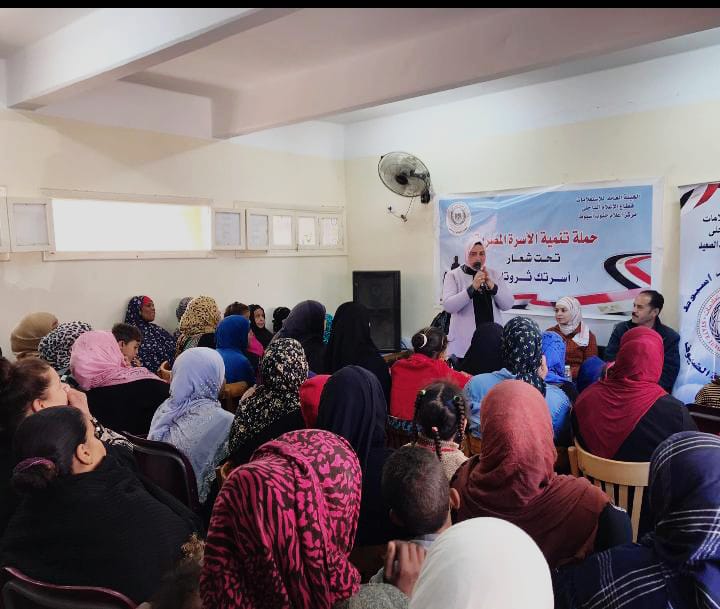 جانب من ضيوف الندوة