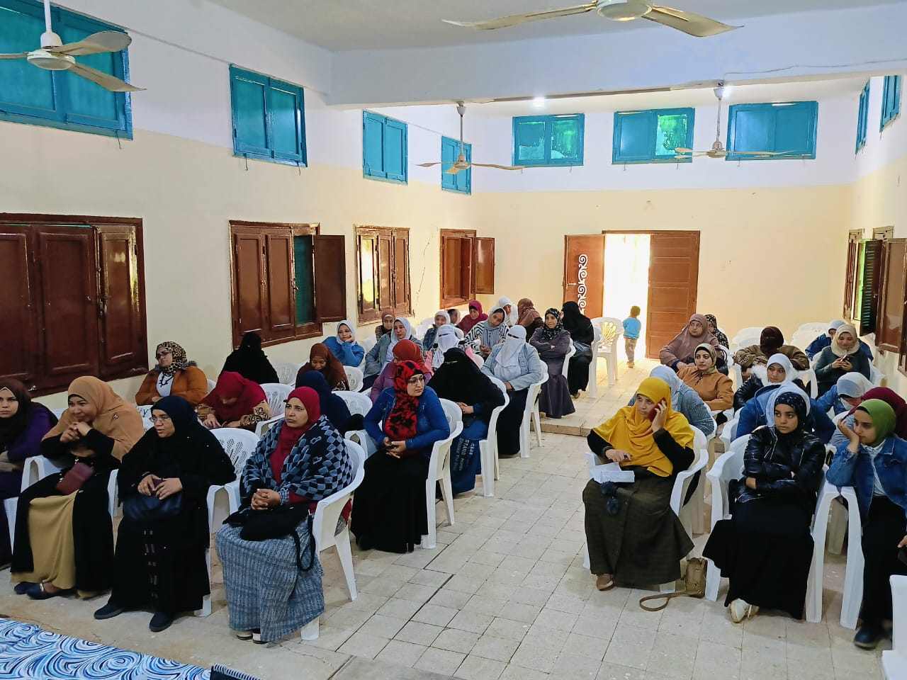 جانب من ضيوف الندوة