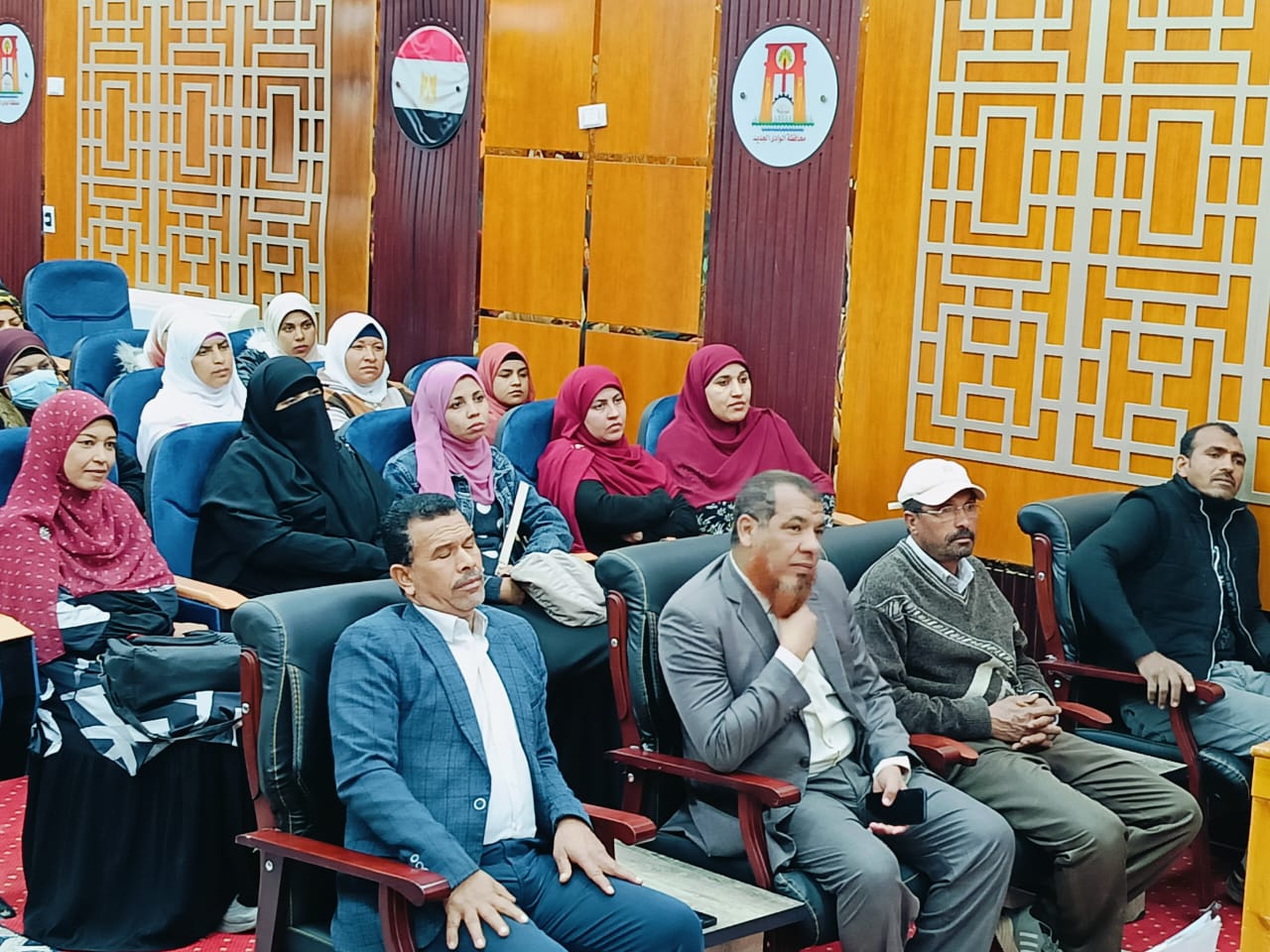 جانب من الندوة