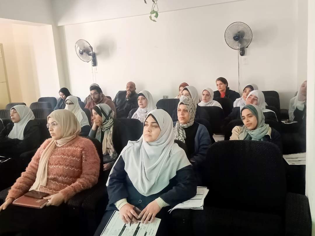 جانب من ضيوف الندوة 