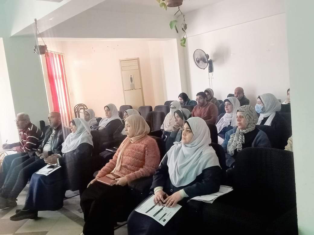 جانب من ضيوف الندوة 