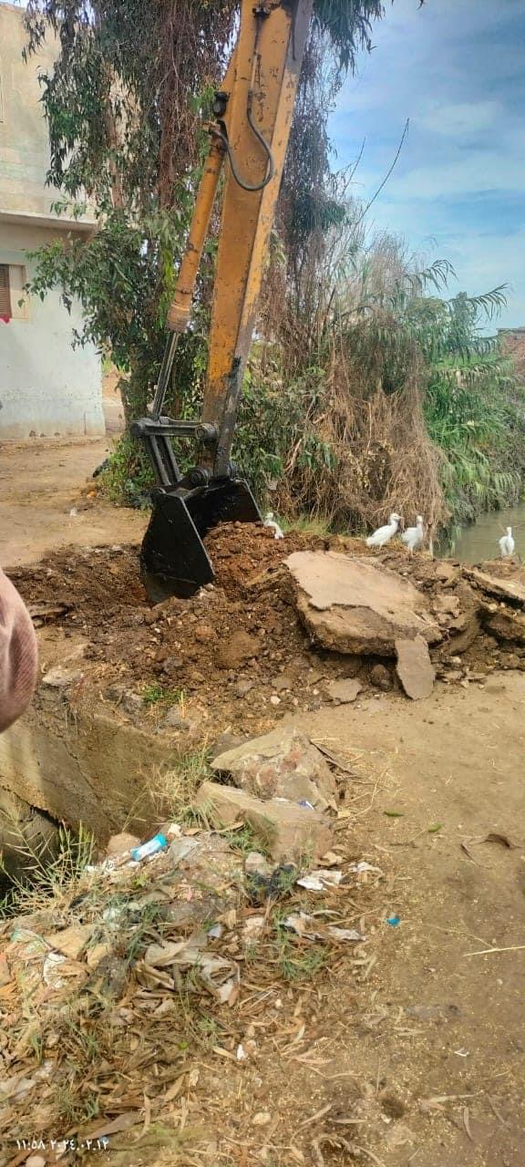 0256B71C-DCFF-4446-A57A-5A3D1E4429AE