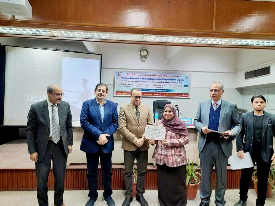 جانب من ضيوف الندوة