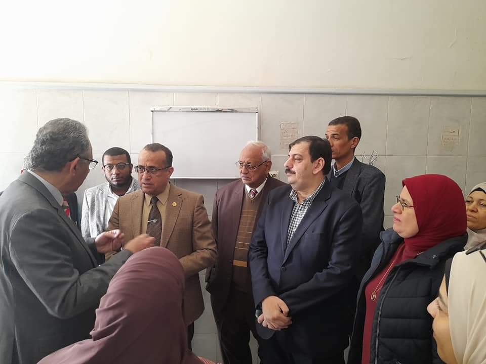 جانب من ضيوف الندوة