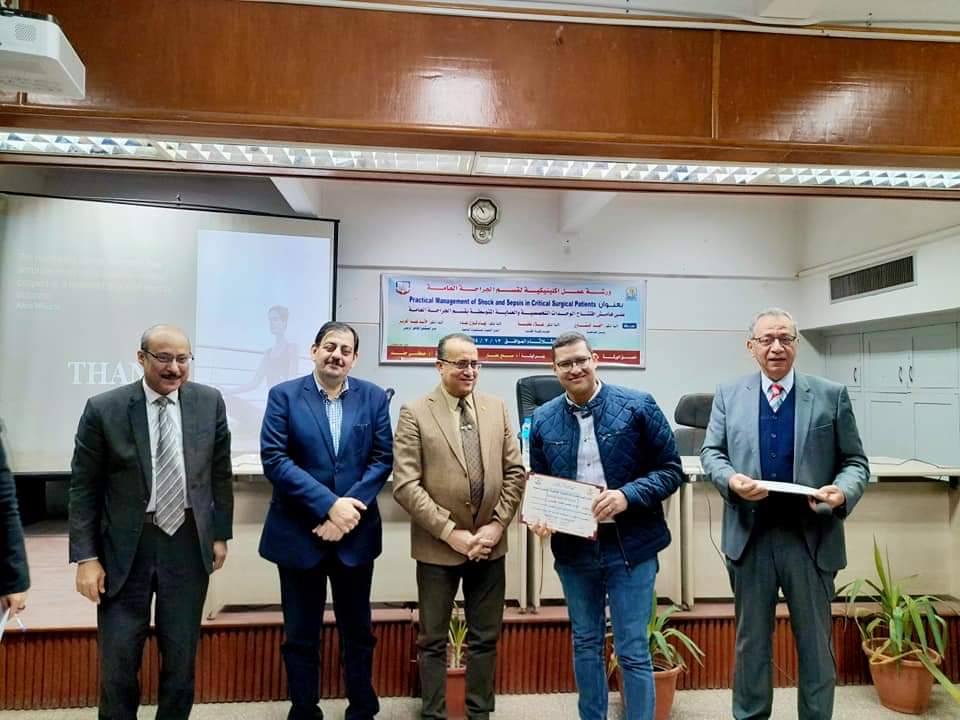 جانب من ضيوف الندوة