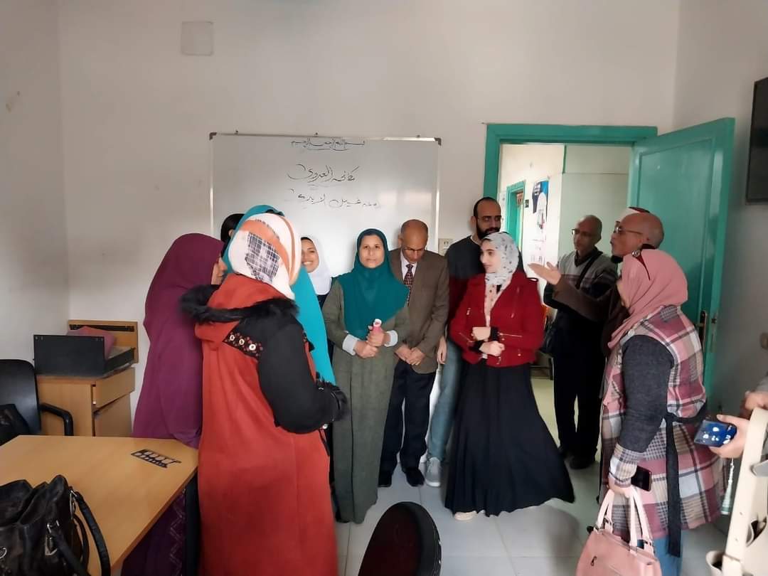 جانب من ضيوف الندوة