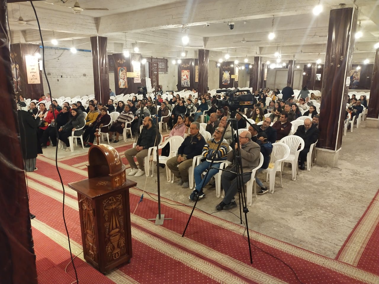 جانب من ضيوف الندوة