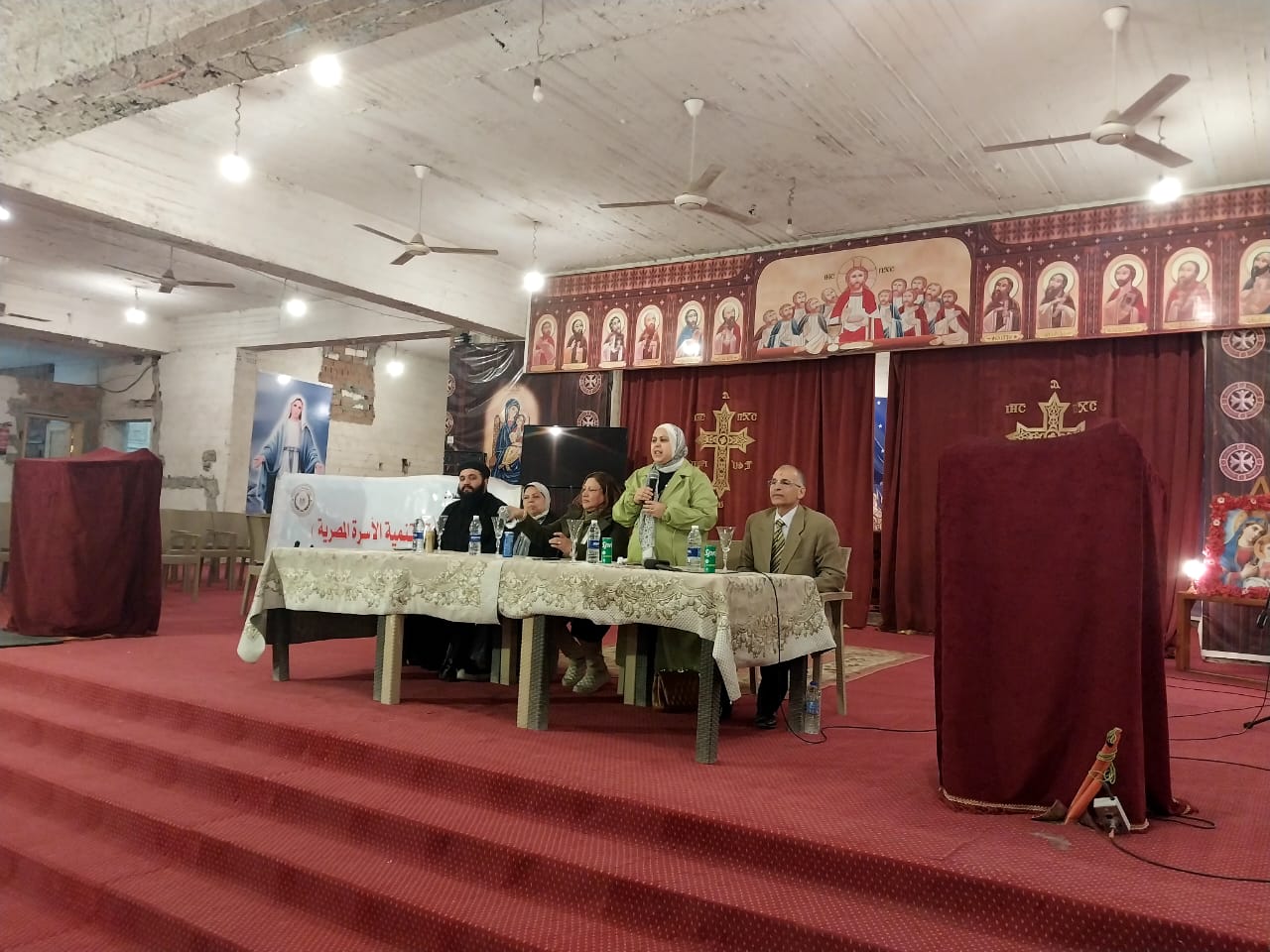 جانب من ضيوف الندوة