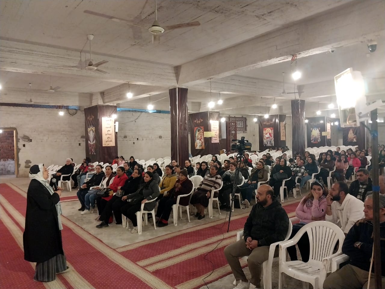 جانب من ضيوف الندوة