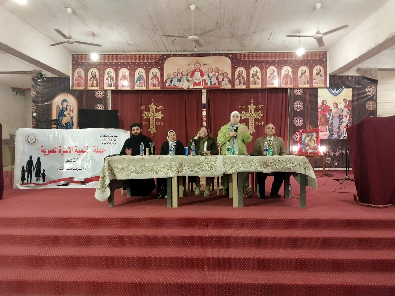 جانب من ضيوف الندوة