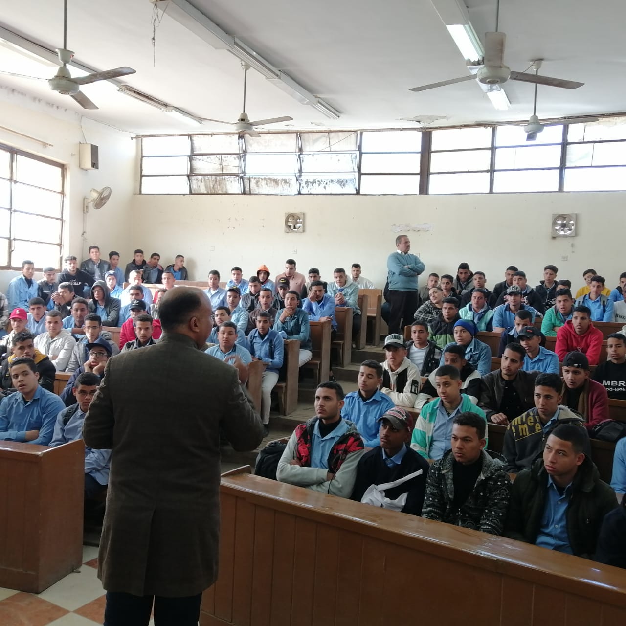 جانب من ضيوف الندوة