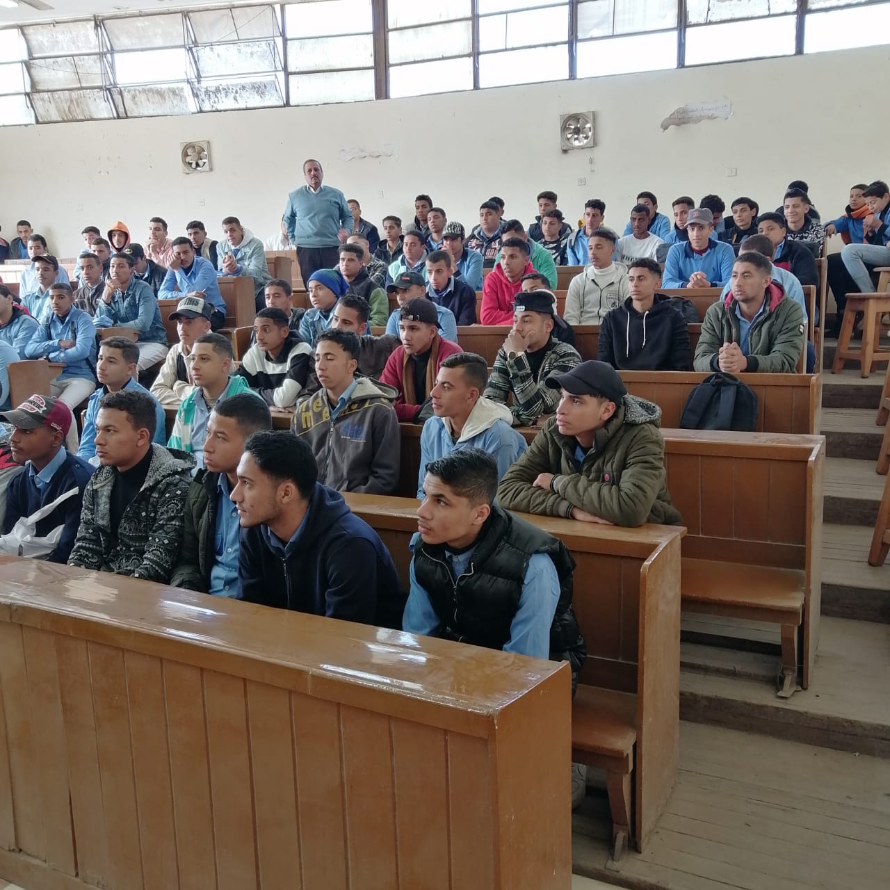 جانب من ضيوف الندوة