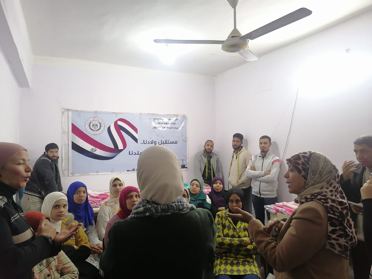 جانب من ضيوف الندوة