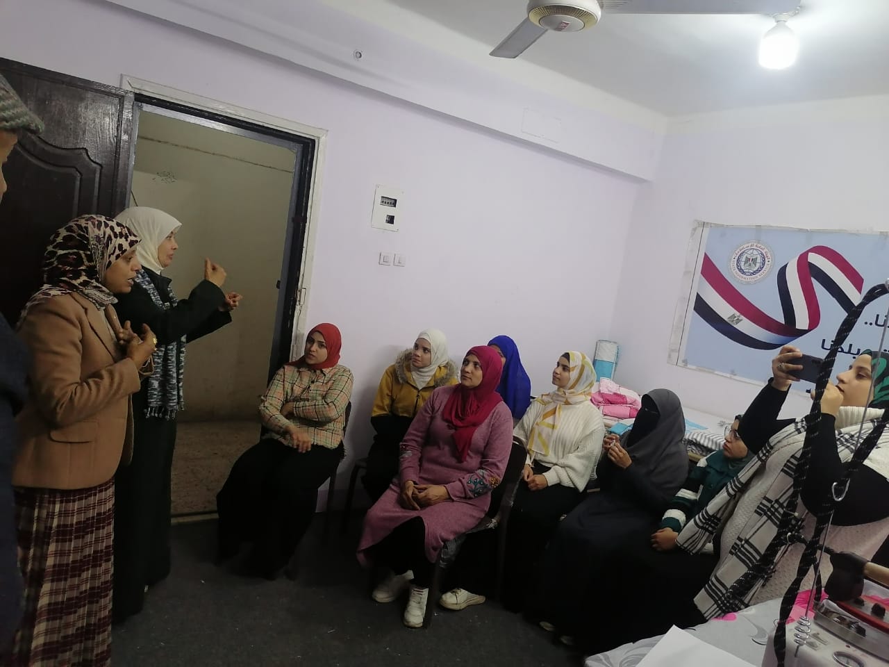 جانب من ضيوف الندوة