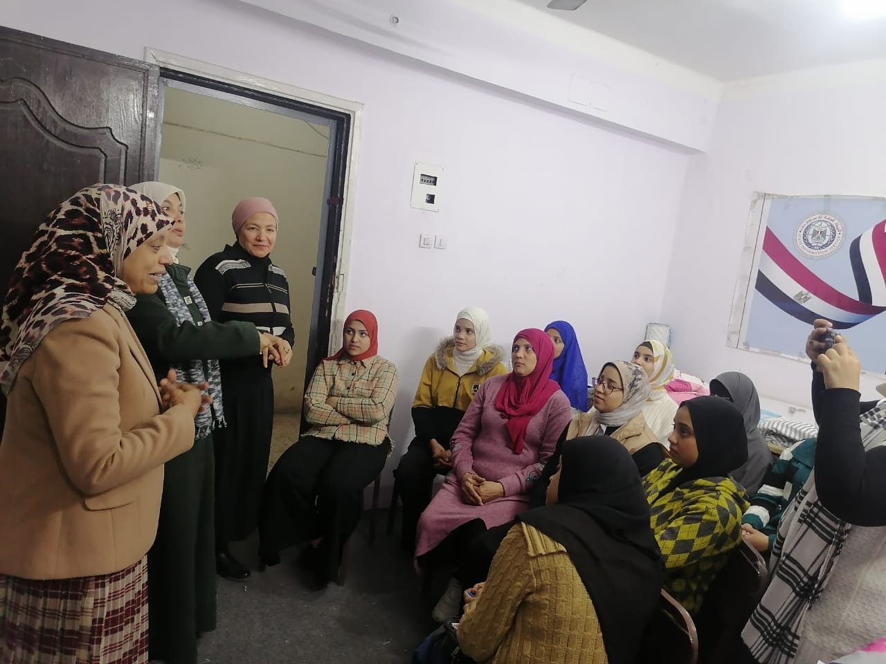 جانب من ضيوف الندوة