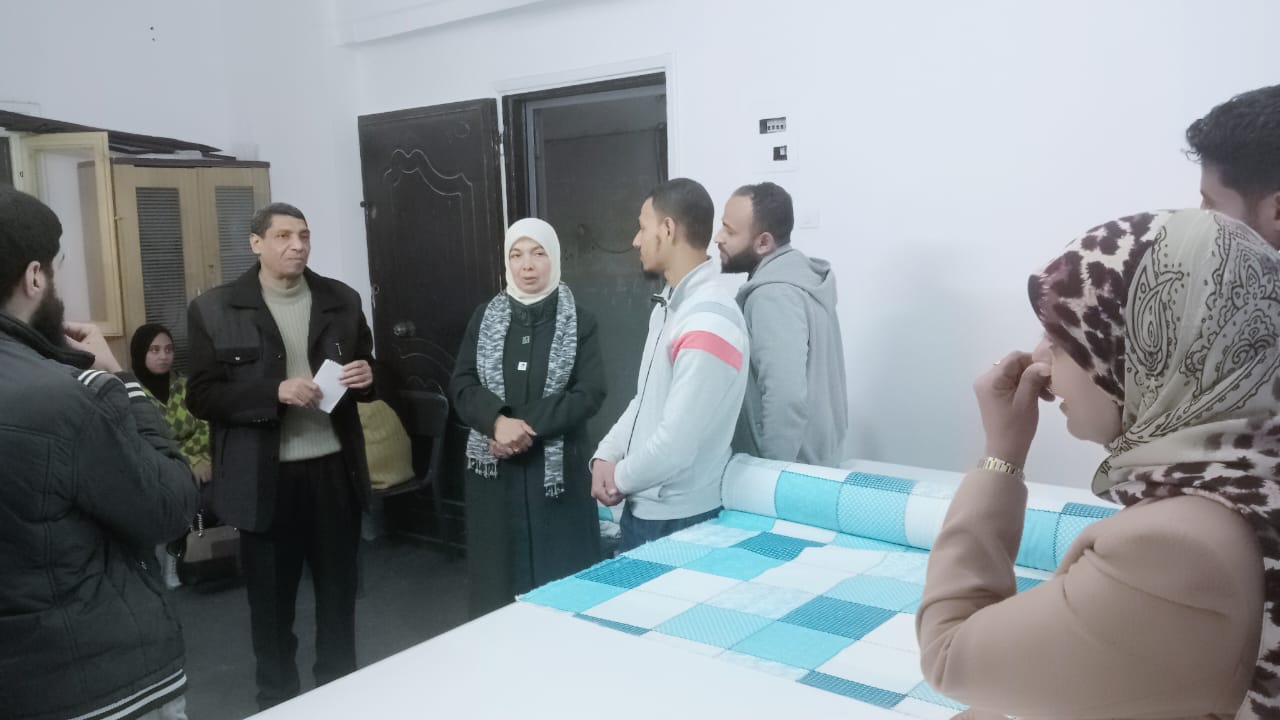 جانب من ضيوف الندوة