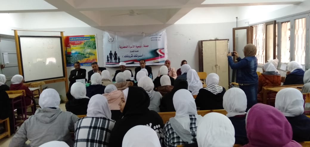 جانب من ضيوف الندوة