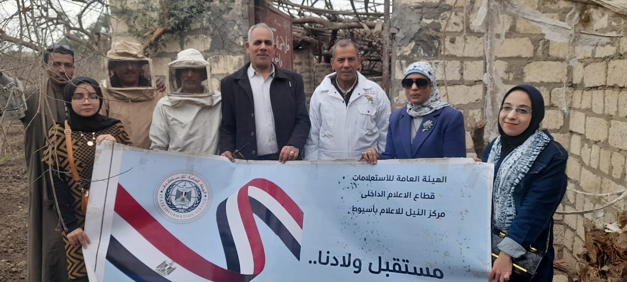 جانب من ضيوف الندوة والزيارة