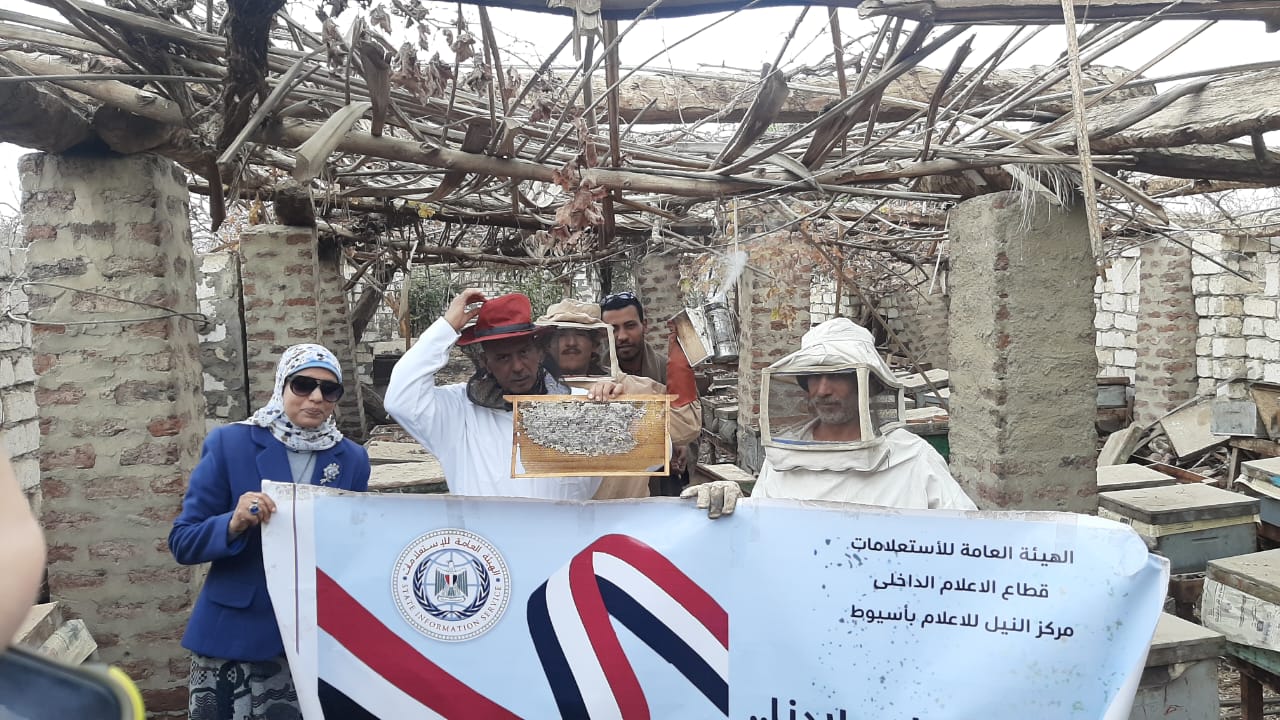 جانب من ضيوف الندوة والزيارة