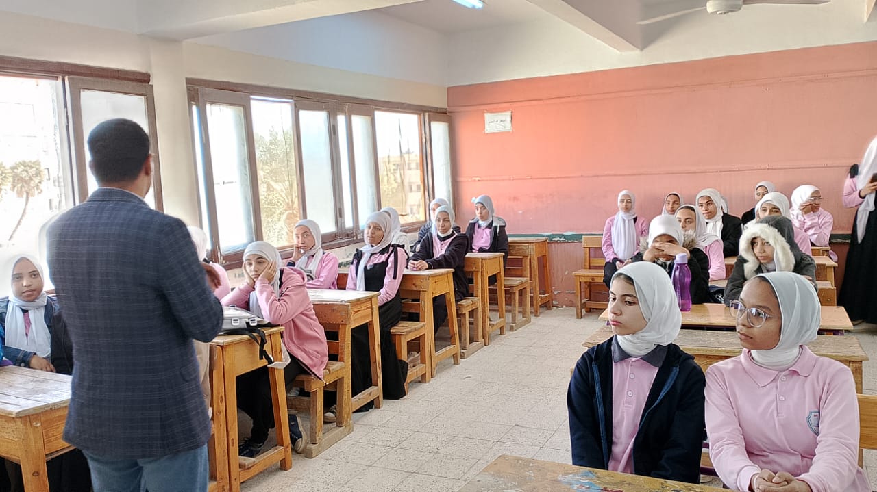 جانب من الندوة 