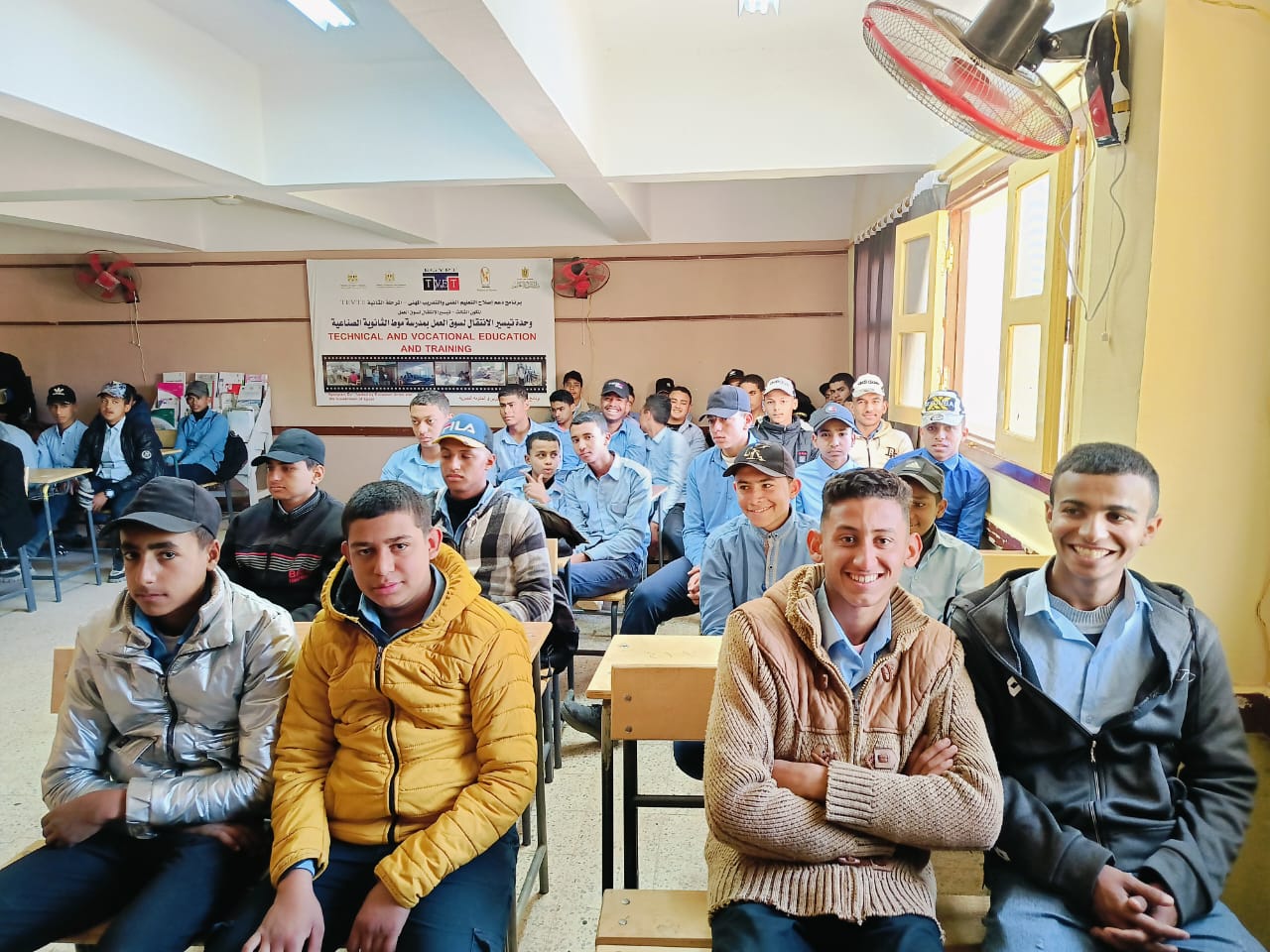 جانب من ضيوف الندوة 