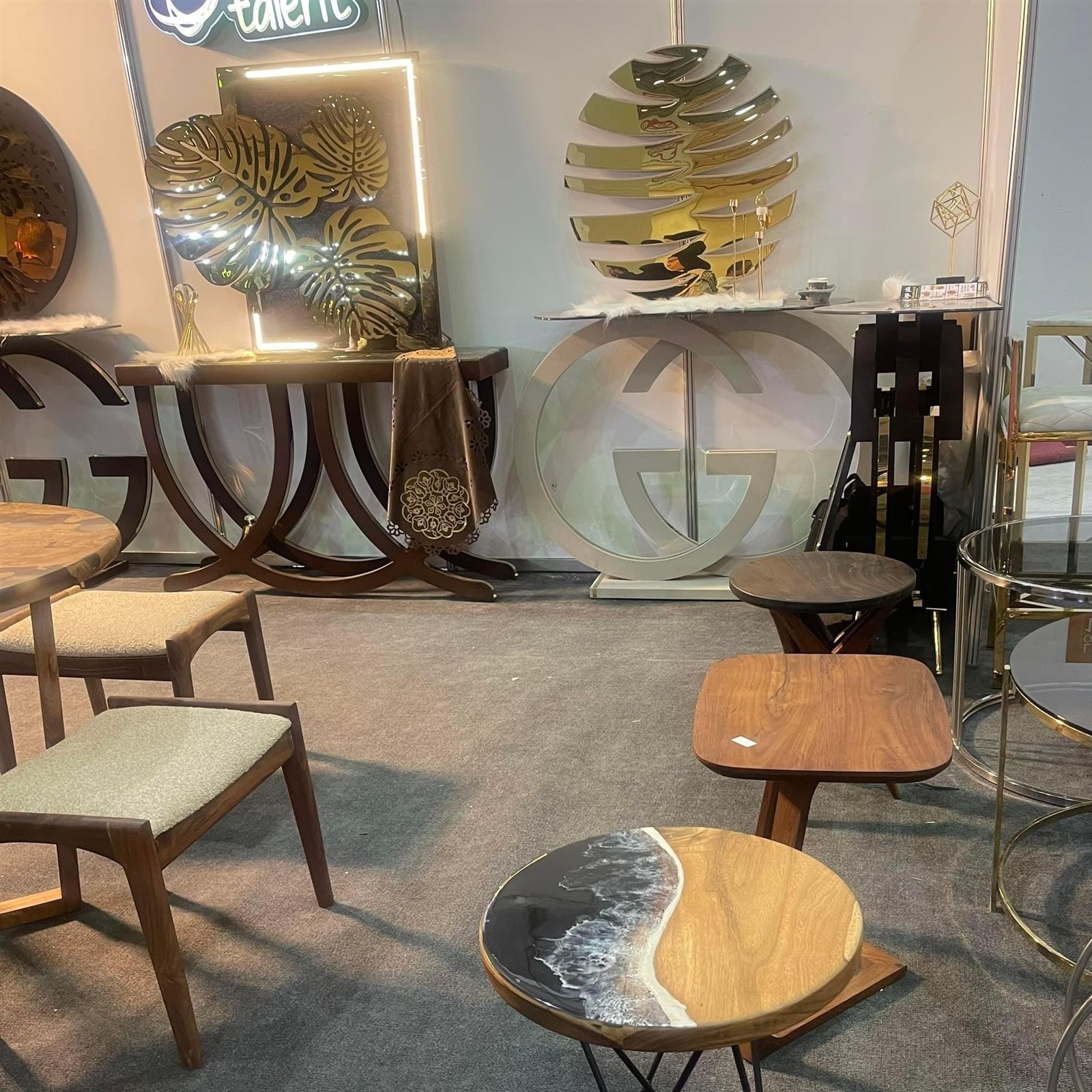 F53CEB38-E29E-4C0C-8218-343853A4FF8D