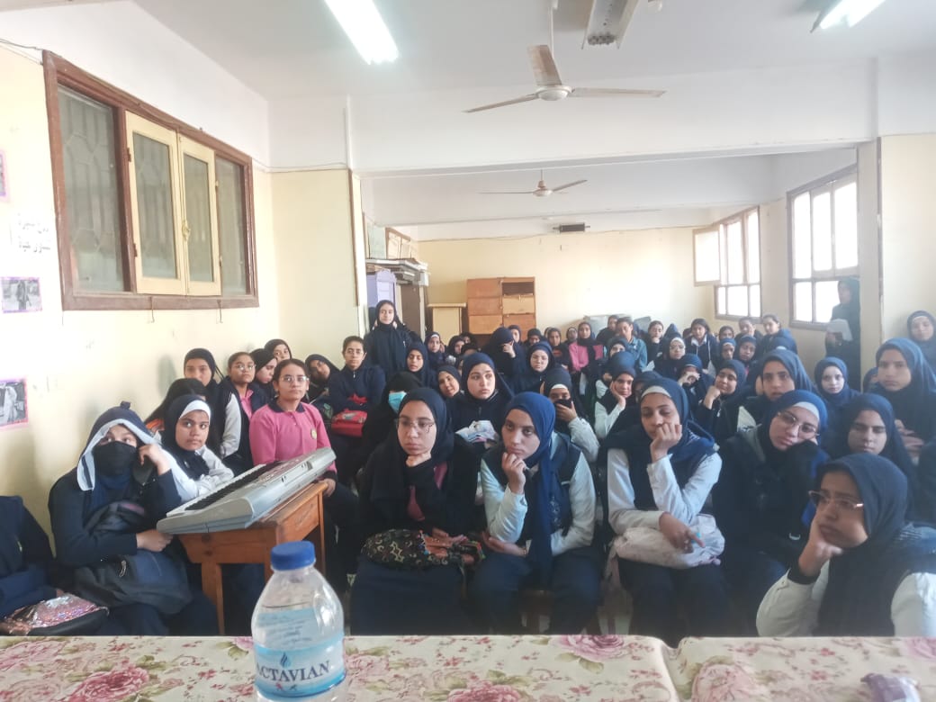 جانب من ضيوف الندوة 