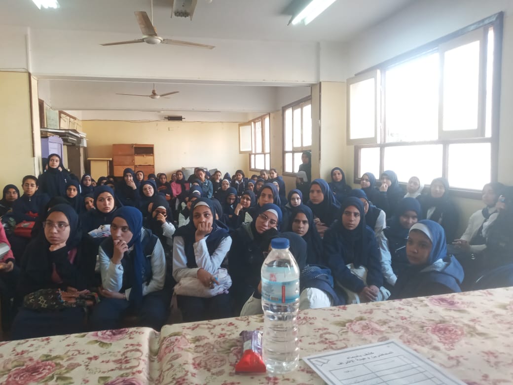 جانب من ضيوف الندوة 