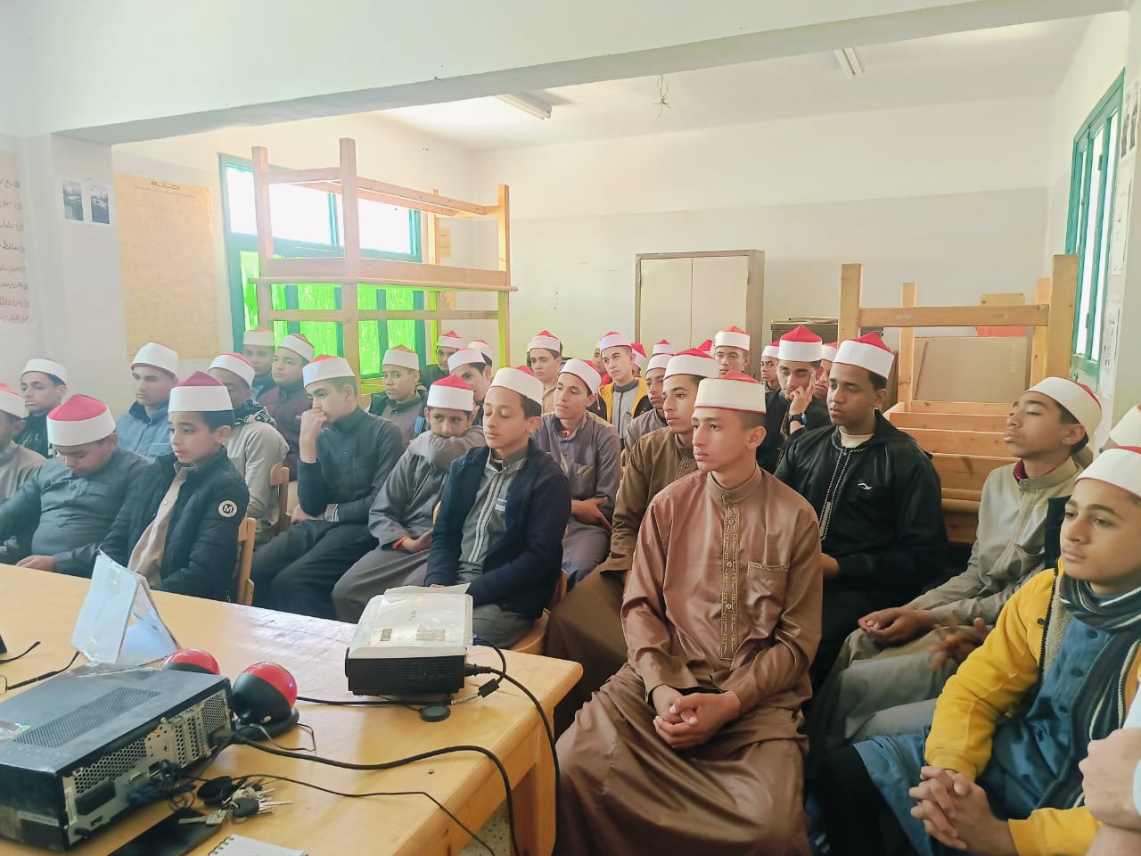 جانب من ضيوف الندوة 